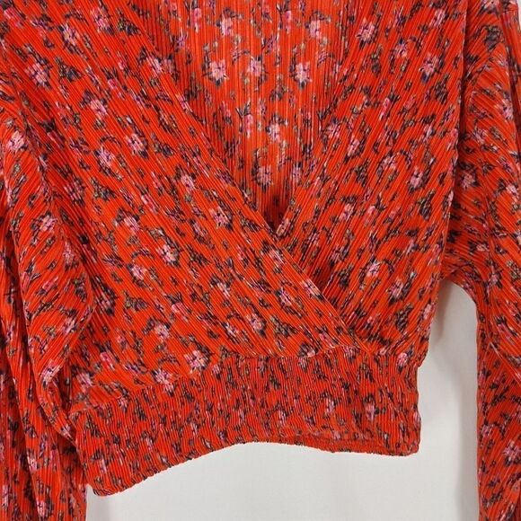 Urban Outfitters Women's Red Dainty Floral Print S - Picture 9 of 10